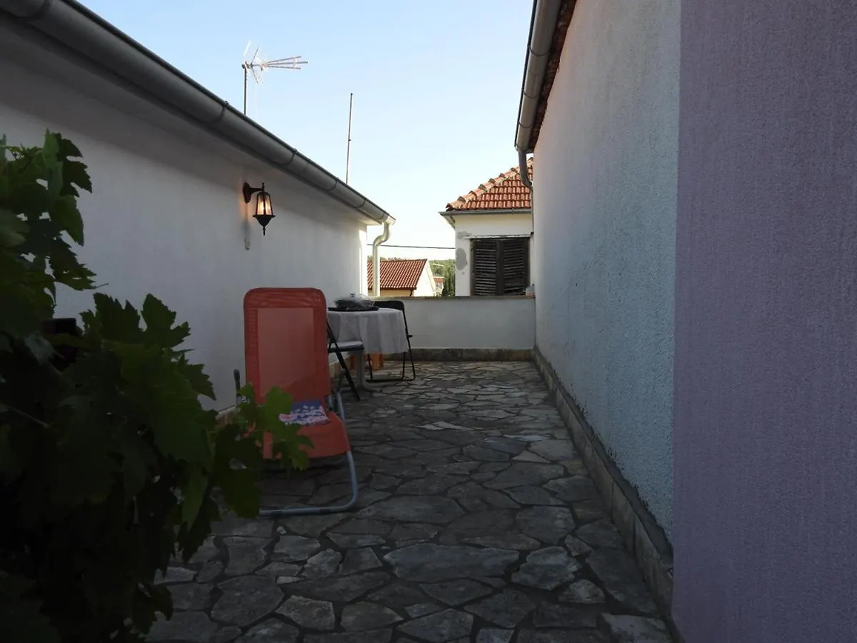 Getaway Suite Beach Apartment Gornji Karin Croatia