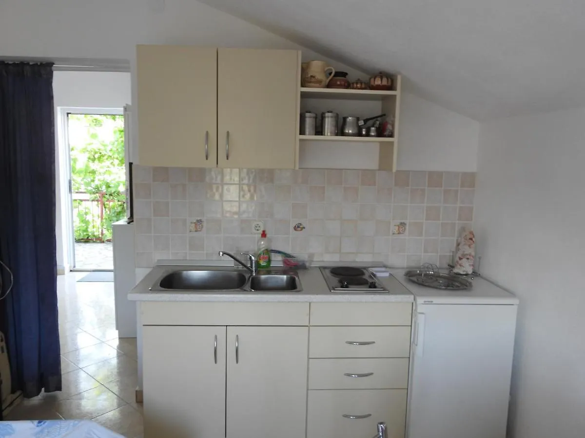 Getaway Suite Beach Apartment Gornji Karin 0*,